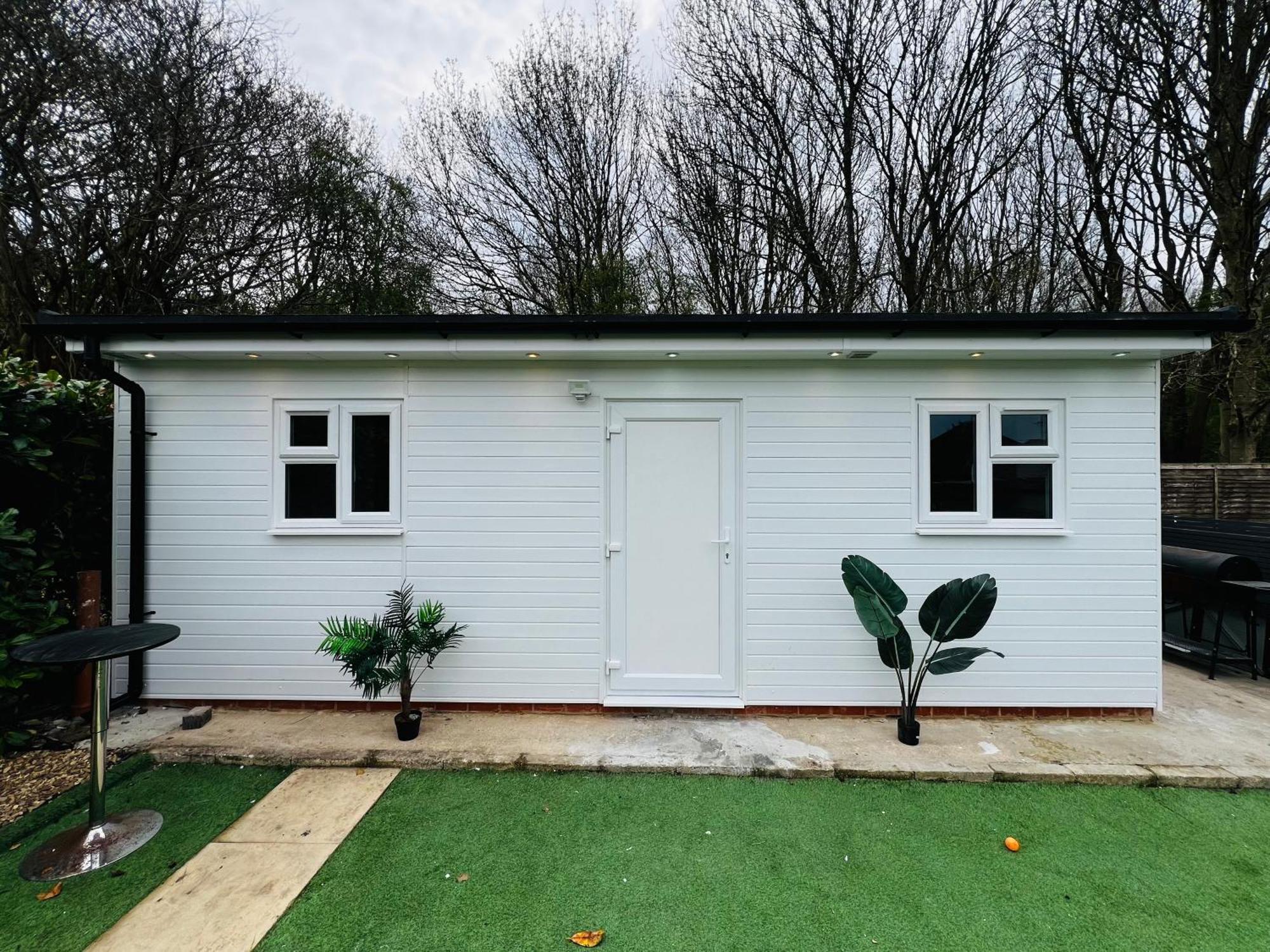 Luxury 1b Wt Free Parking Nr Ltn Airport, L&d Hosp, Whipsnade Zoo, Fast Trains To London *