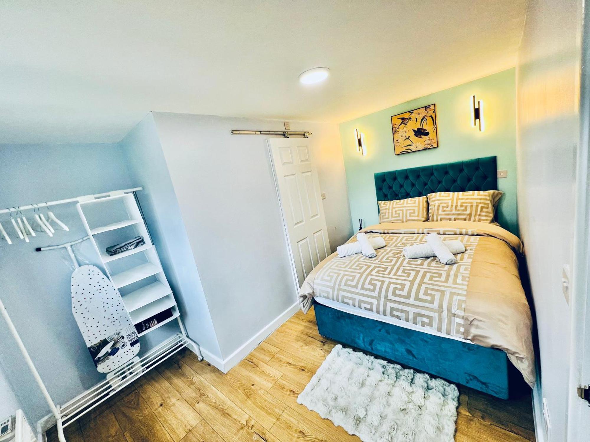 Luxury 1b Wt Free Parking Nr Ltn Airport, L&d Hosp, Whipsnade Zoo, Fast Trains To London Luton (Bedfordshire)